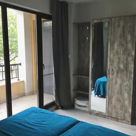 Azzurro - Ideal For Your Seaside Escape In * Burgas City