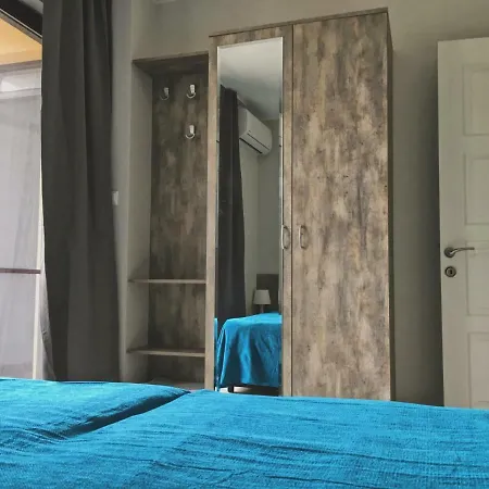 Azzurro - Ideal For Your Seaside Escape In * Burgas City